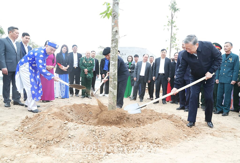 Tổng Bí thư Tô Lâm dự Lễ phát động "Tết trồng cây đời đời nhớ ơn Bác Hồ" Xuân Ất Tỵ năm 2025 tại Hưng Yên