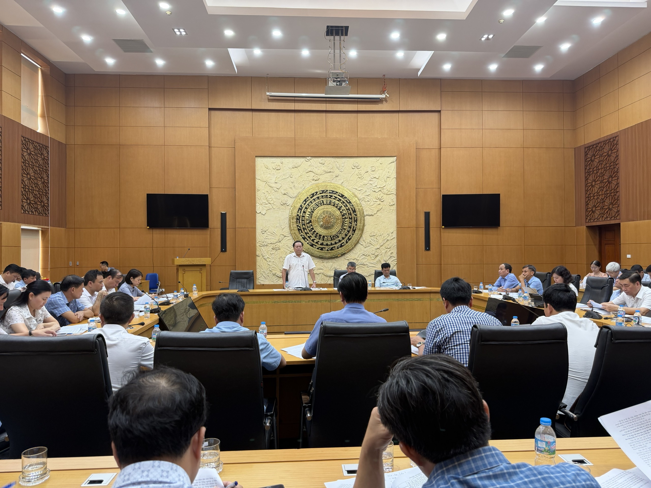 Sở Nông nghiệp và Môi trường tổ chức buổi làm việc với UBND các xã, phường về tiến độ thực hiện Kế hoạch số 145/KH-UBND ngày 28/4/2026 của UBND tỉnh Hưng Yên về hoàn thành công tác đo đạc, lập bản đồ địa chính và hoàn thành cơ sở dữ liệu về đất đai trên địa bàn tỉnh Hưng Yên