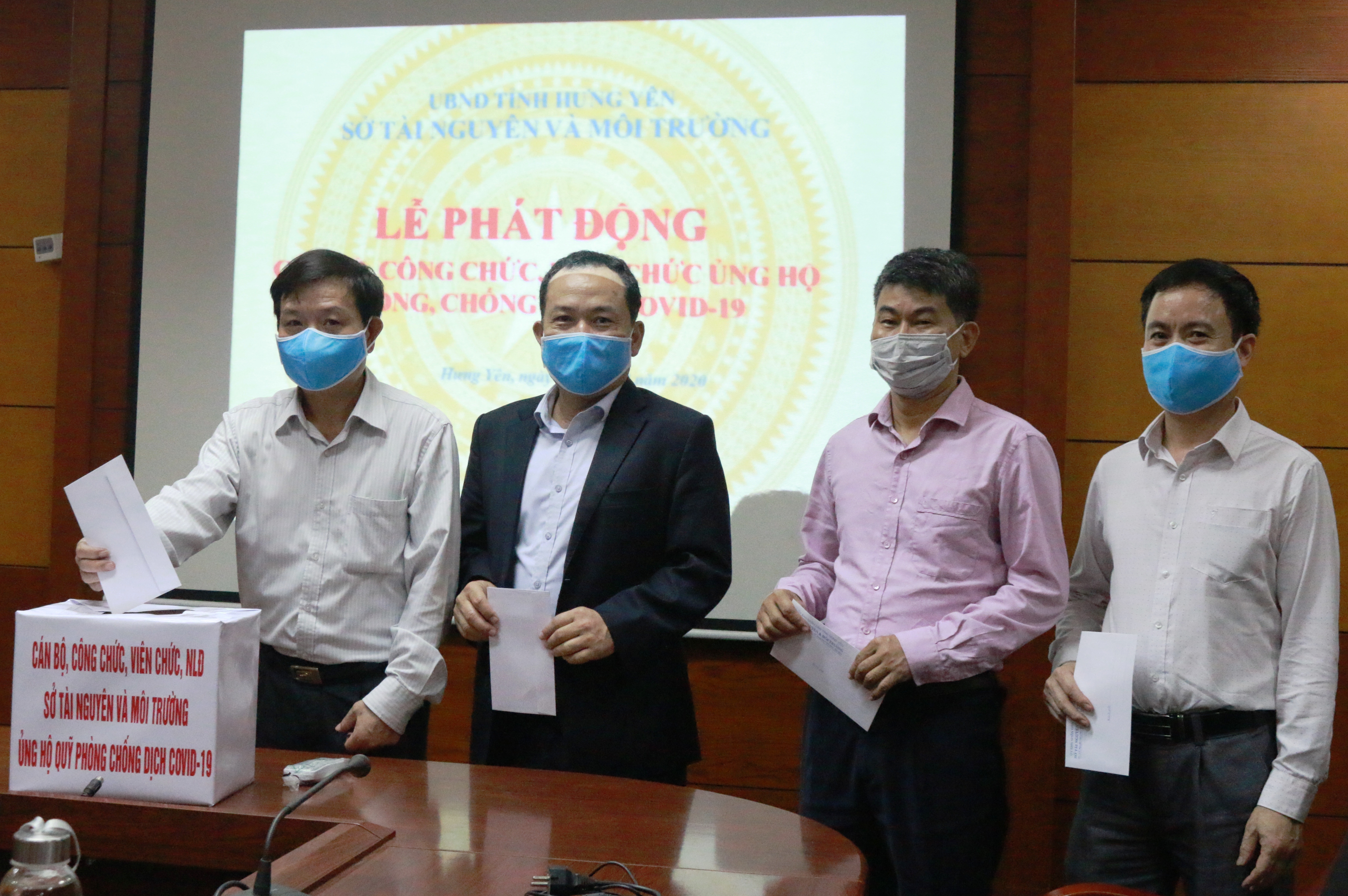 Sở Tài nguyên và Môi trường tổ chức lễ phát động ủng hộ phòng, chống dịch Covid-19