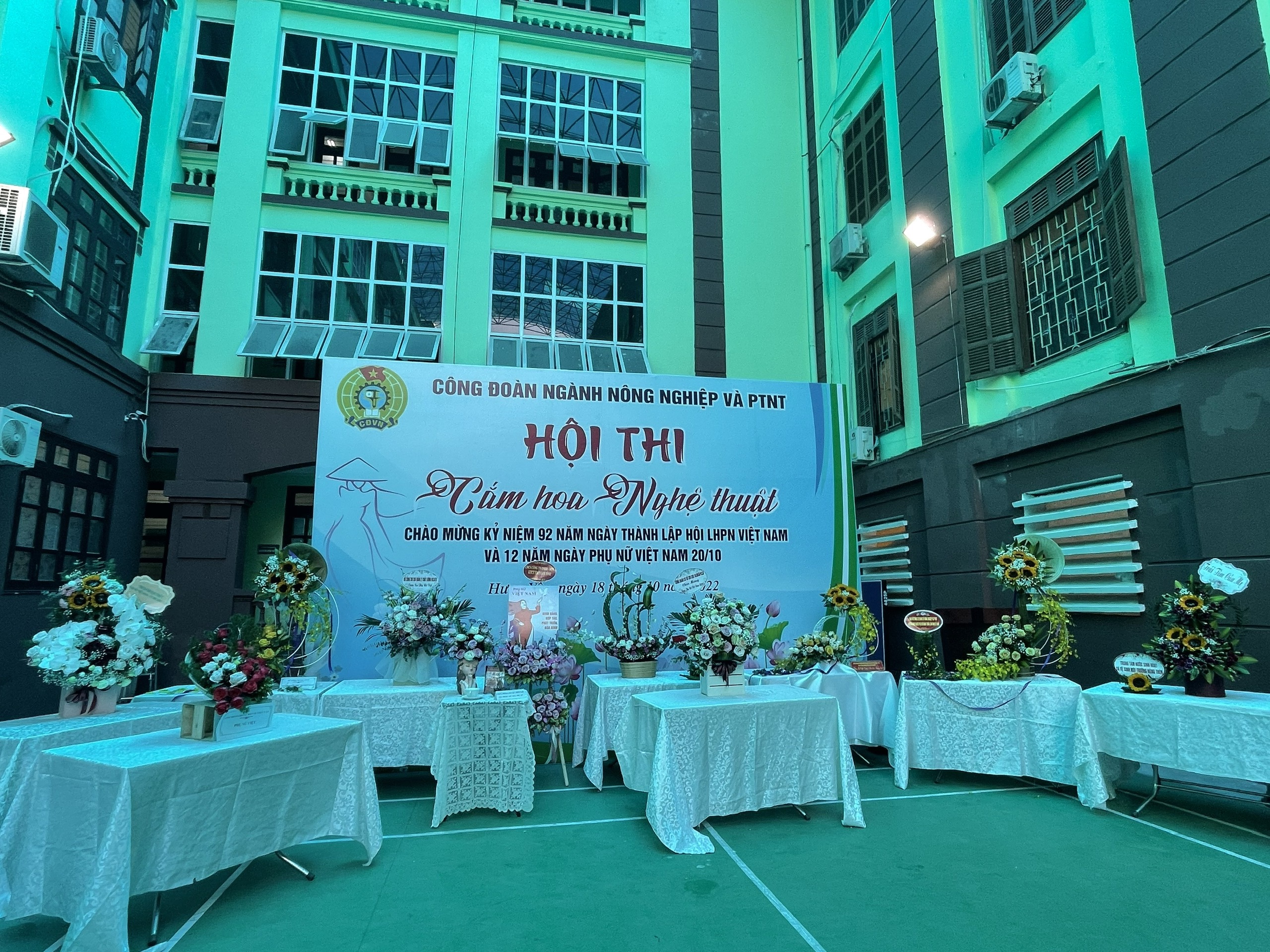 Hội thi cắm hoa nghệ thuật nhân kỷ niệm 92 năm Ngày thành lập Hội Liên hiệp Phụ nữ Việt Nam (20/10/1930 - 20/10/2022)
