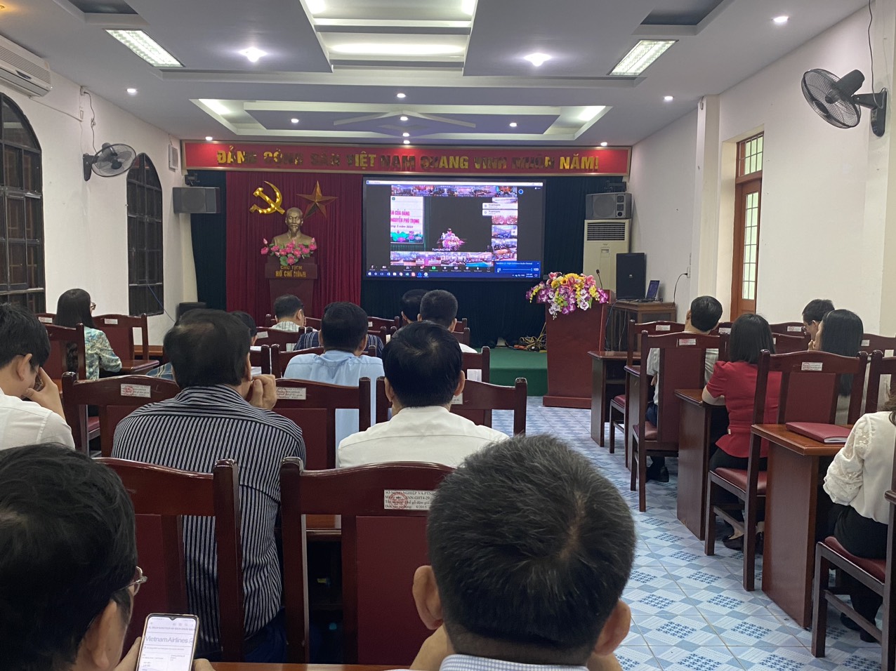 Hội nghị học tập, quán triệt chỉ thị, nghị quyết, kết luận của Đảng và nội dung cốt lõi một số tác phẩm của Tổng Bí thư Nguyễn Phú Trọng